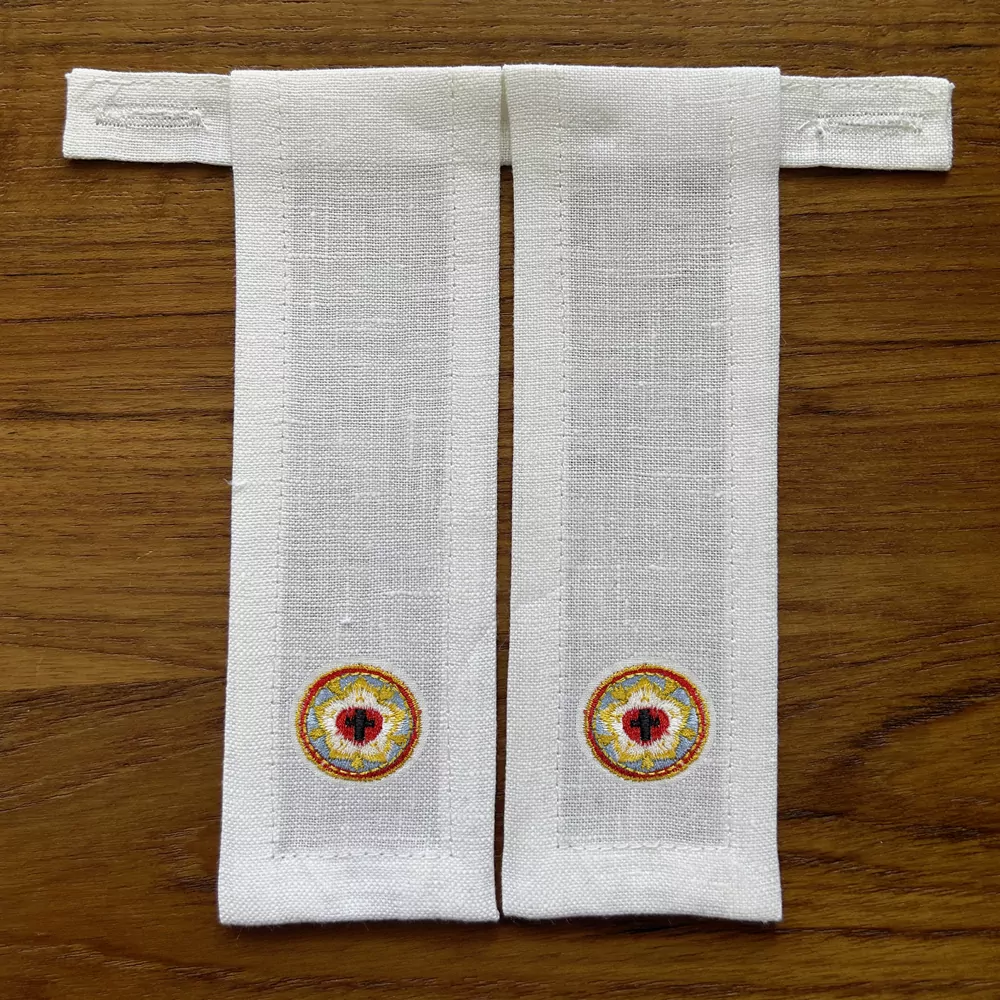 Beffchen zum Anknöpfen mit bunter Lutherrose